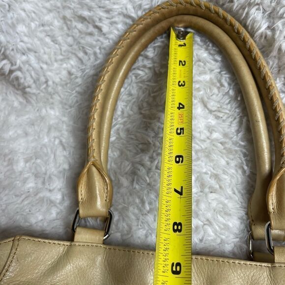 B Makowsky soft leather Beige large shoulder bag with Silver tone Hardwares. - Picture 8 of 13